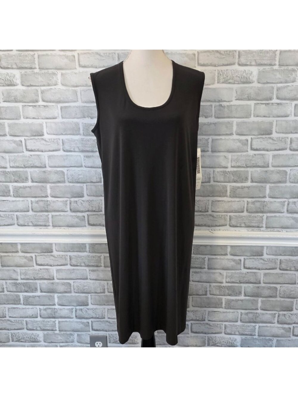KAMALIKULTURE Norma Kamali Sleeveless U-Neck Midi Dress Black Minimalist Chic L